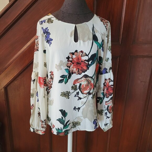Express Floral Print Long Sleeve Blouse With Keyhole Detail - Size M - Picture 1 of 6